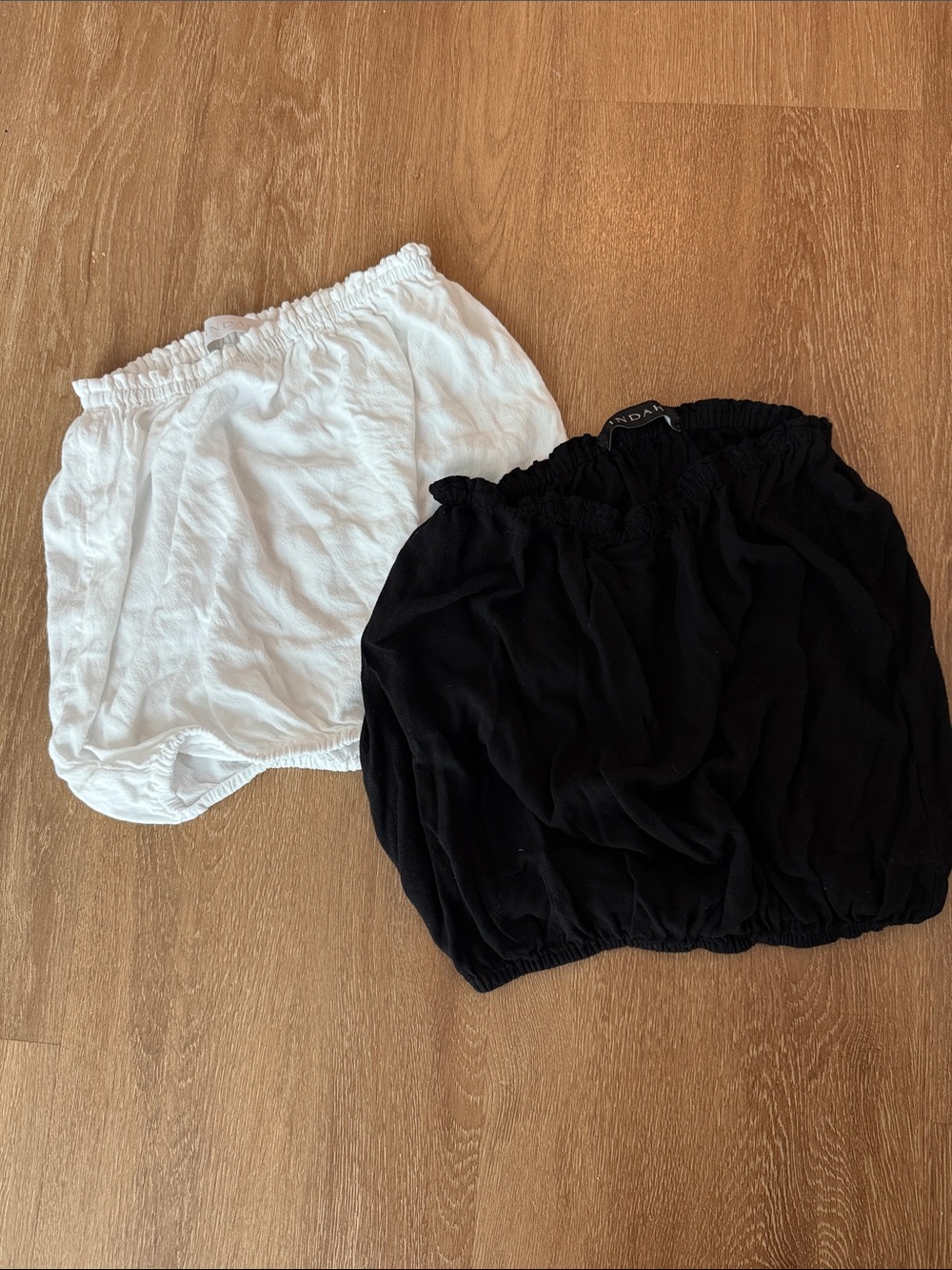 Indah Gemma Tube Tops. Size: SM